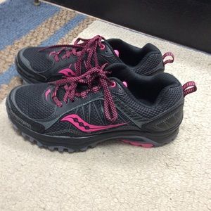 Saucony black and pink sneakers size 7.5W